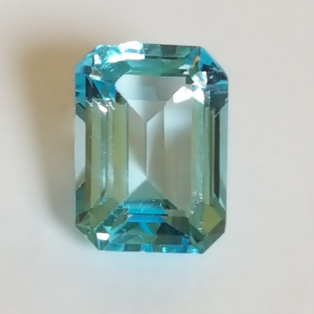BLUE TOPAZ 24 CT